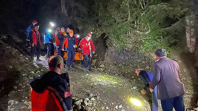 30 metrelik uçurumdan düştü, ekipler seferber oldu