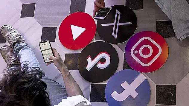 30 Youtube ve sosyal medya hesabına erişim engeli getirildi