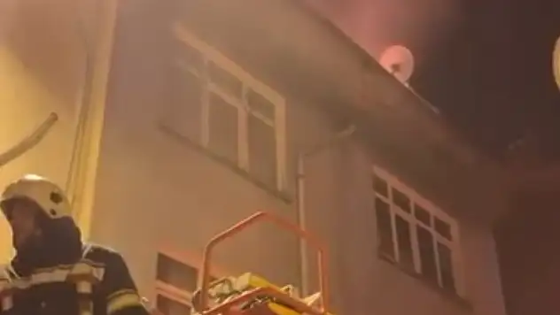 4 katlı apartmanda yangın paniği