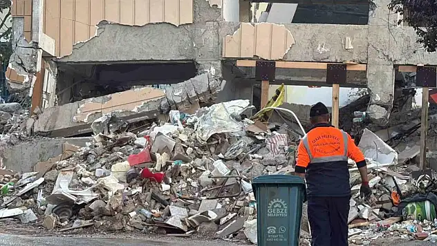 4 kişiye mezar olan binada çalışmalar başladı
