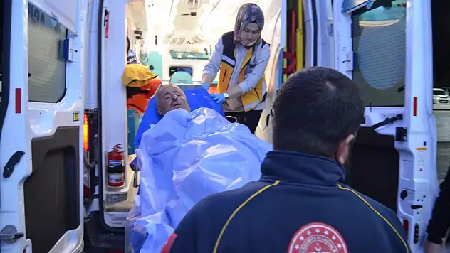 5 Kişinin Saldırısına Uğradı, 11 Yerinden Bıçaklandı!