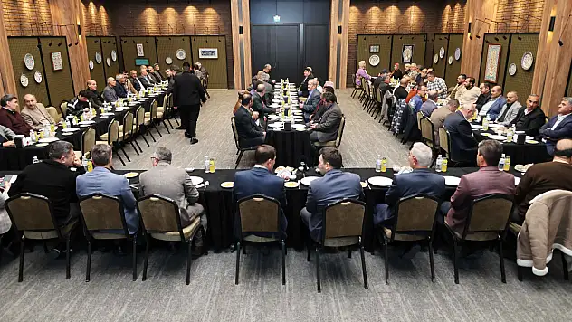 63 mahalle, tek sofra! Karatay protokolü iftarda buluştu
