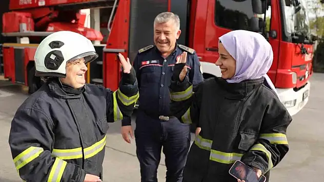 67 yaşındaki kadının 'itfaiyeci' olma hayali gerçekleşti