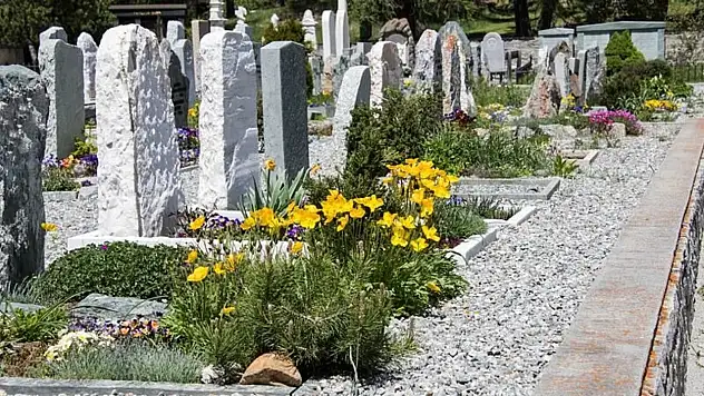 67 yıldır evli çift aynı gün vefat etti