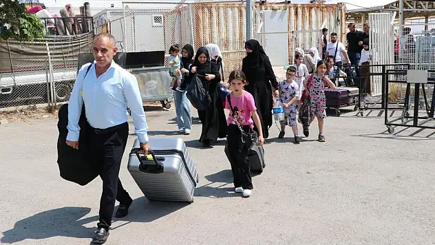 8 Aralık'tan bu yana 474 bin Suriyeli ülkesine döndü
