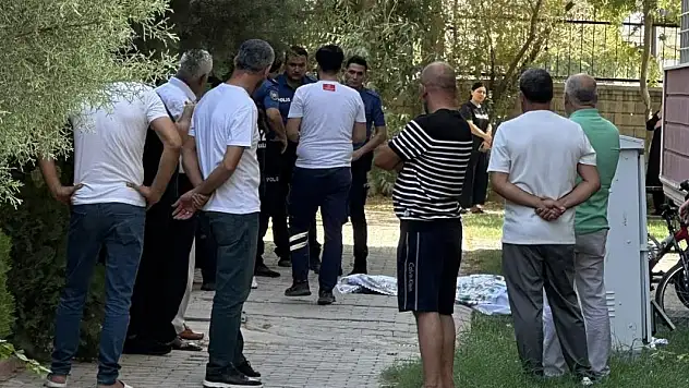 97 yaşındaki kadın 7'nci kattan düşen kadın öldü