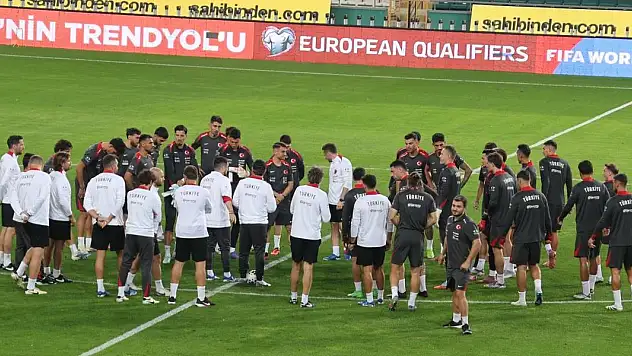 A Millî Futbol Takımı, İspanya Maçı Öncesi Son Hazırlıklarını Tamamladı