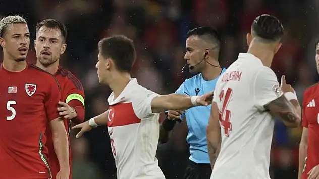 A Milliler, Galler ile puanları paylaştı