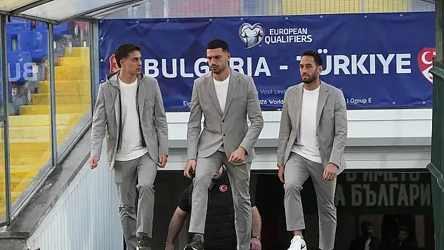 A Milliler, Vasil Levski Ulusal Stadı'nda yürüyüş yaptı