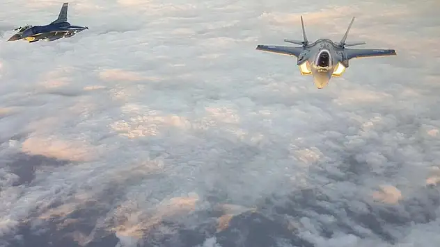 ABD'ye ait F-16 savaş uçağı düştü