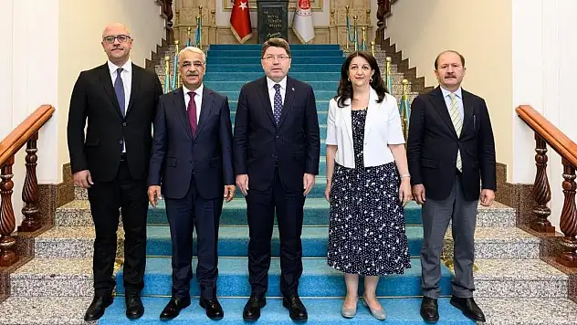 Adalet Bakanı Tunç, DEM Parti heyetini kabul etti