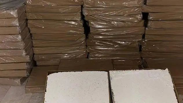 Adana'da 5 milyon 810 bin makaron ele geçirildi