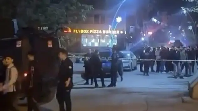 Adliye önünde silahlı saldırı: 2 yaralı