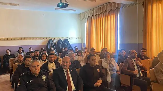AFAD uzmanları afet yönetiminde gönüllülüğü anlattı