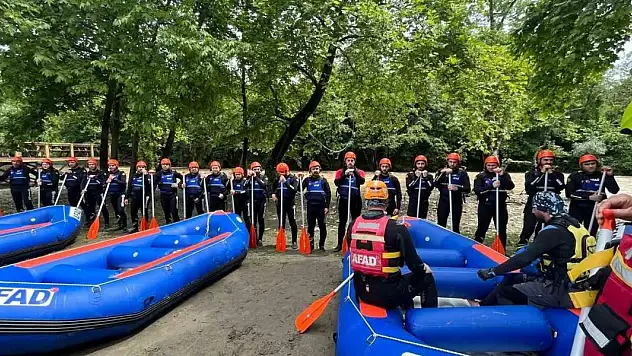 AFAD'ta 31 personele su üstü eğitimi