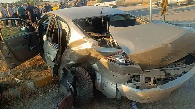 Afyonkarahisar'da trafik kazası: 9 kişi yaralandı