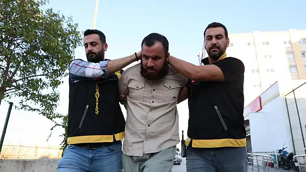 Aile Katliamı Yapan Sanık Mahkemede Şaşkınlık Yarattı