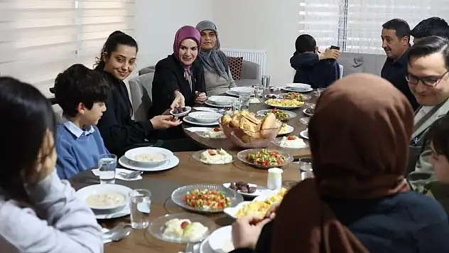 Aile ve Sosyal Hizmetler Bakanlığı Ramazan'da 384 bin 81 haneyi ziyaret etti