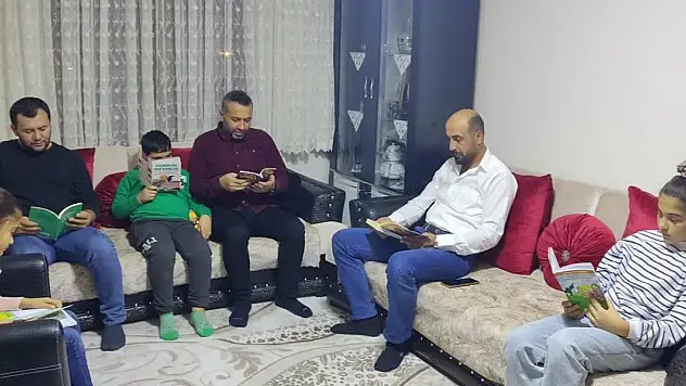 Ailelerin katılımıyla 'Okuma Saati' düzenlendi