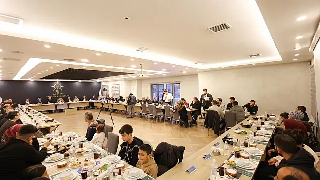 AK Parti Konya İl Başkanlığı'nda anlamlı iftar! Gönüller aynı sofrada buluştu