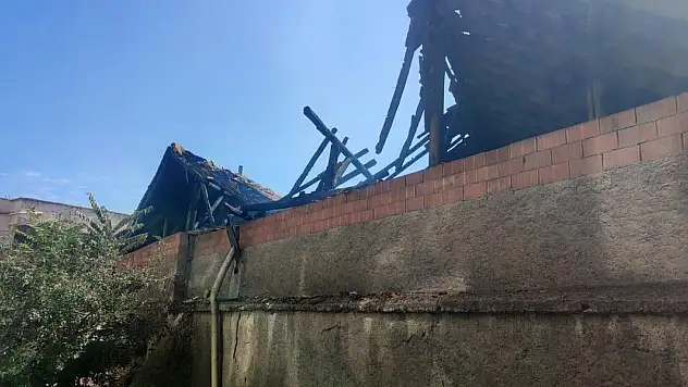 Akşehir Tarihi Şifa Hamamı'nda yangın