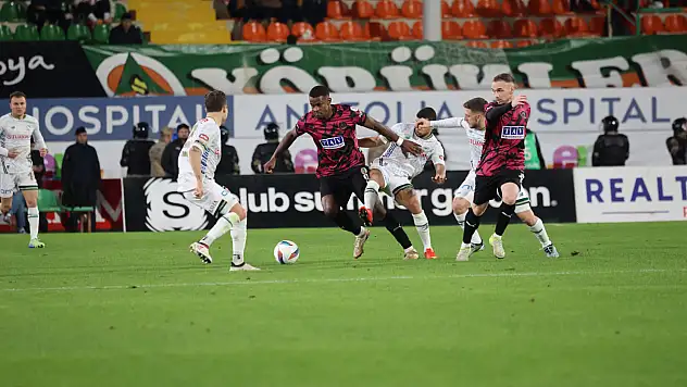 Alanyaspor - Konyaspor rekabetinde dikkat çeken detaylar