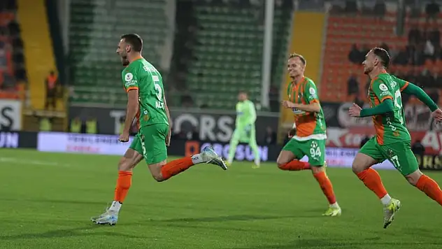 Alanyaspor'da Konyaspor maçı öncesi 5 isim sınırda