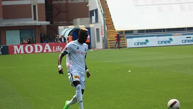 Alassane Ndao: Konyaspor ligde kalmayı hak ediyor