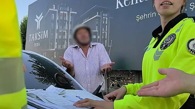 Alkollü sürücü polise yakalandı: 'Sanki cinayet mi işledik 5 tane kağıt imzalattın'