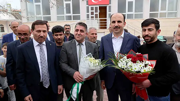 Altay ve Kılca İstiklal Mahallesi'nde vatandaşlarla bir araya geldi