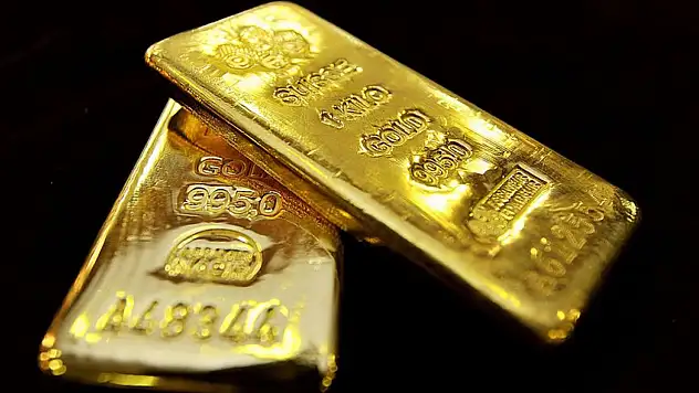 Altın güne düşüşle başladı