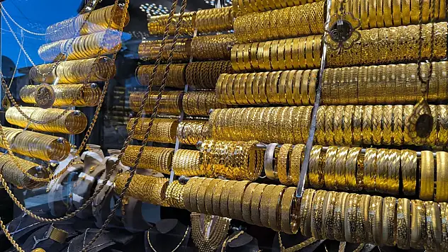 Altında çifte bayram müjdesi: Borcu olanlar ve evlenecekler yaşadı!