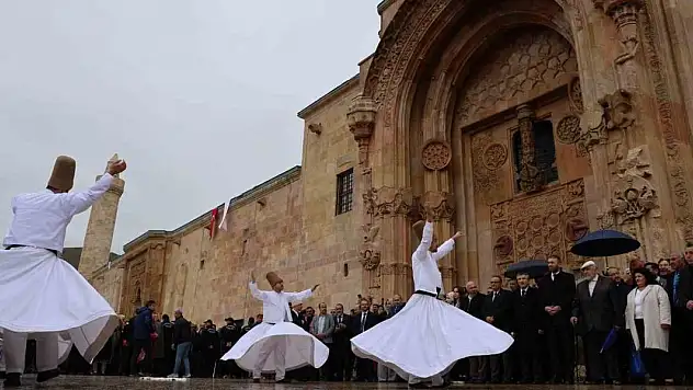 Anadolu'nun El Hamrası 9 yıllık hasretin sonunda ibadete açıldı