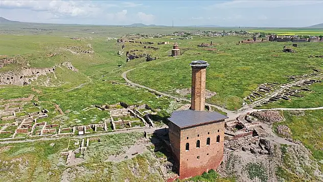 Anadolu'nun İlk Türk Camisi Asırlara Meydan Okuyor