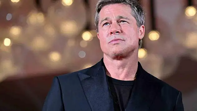 Angelina Jolie ve Brad Pitt 8 yılın ardından boşanma konusunda resmen anlaştı