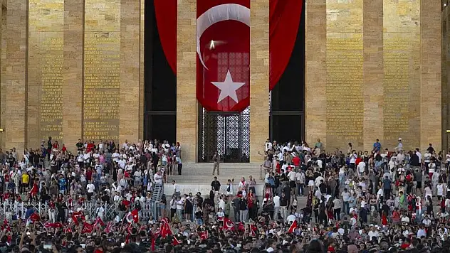 Anıtkabir 30 Ağustos'ta 630 bini aşkın ziyaretçiyi ağırladı