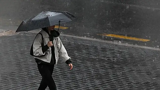 Ankara için gök gürültülü sağanak uyarısı