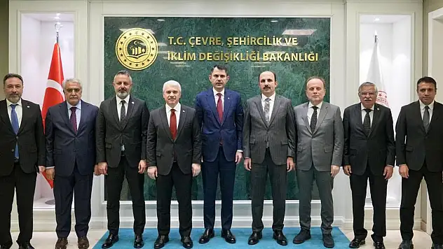 Ankara'da Konyaspor zirvesi! Başkanlar ve milletvekillerinde Bakan Kurum'a ziyaret