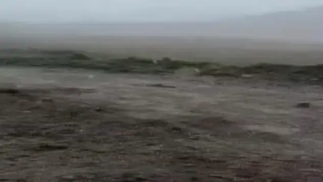 Ankara'ya mevsimin ilk karı düştü