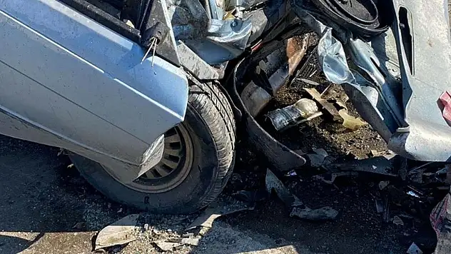 Anne ve oğlu kazada yaşamını yitirdi