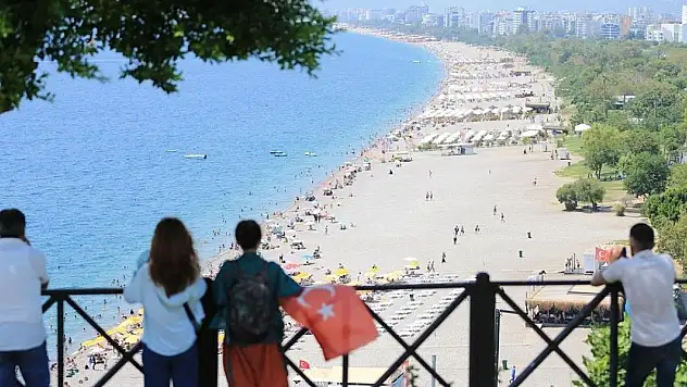 Antalya'da otellerin doluluk oranı yazı aratmıyor
