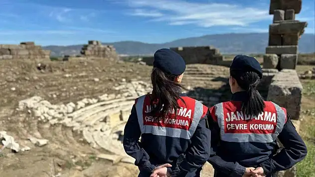 Antik kentte jandarma devriyesi