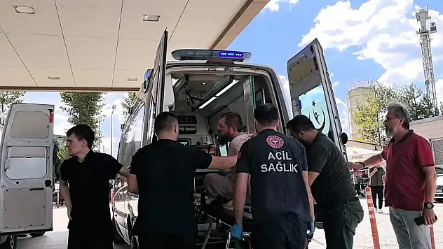 Aracından indi yolcu minibüsü çarptı!