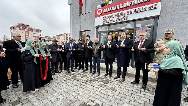 Ardahan'da hayırseverler destek oldu! Binlerce genç yararlanacak