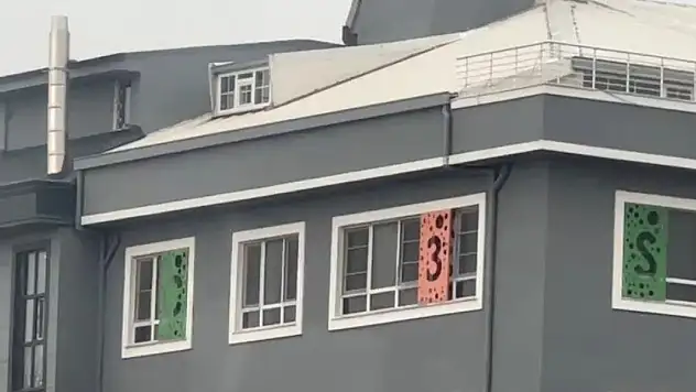 Arnavutköy'de okul kurşunlandı