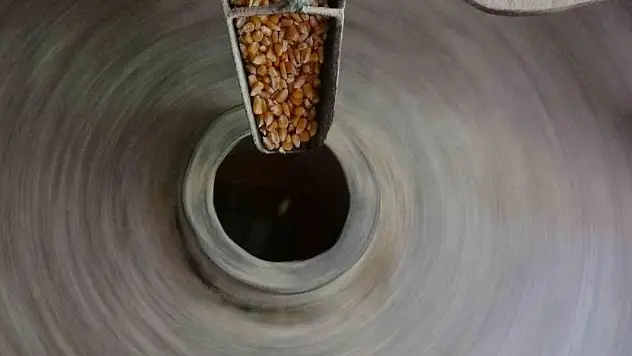 Asırlık değirmenler zamana yenik düşüyor