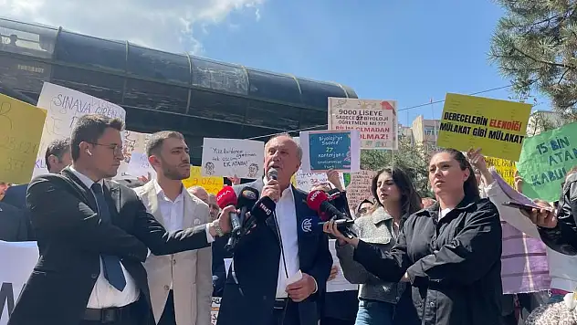 Atanamayan öğretmenlerden MEB önünde basın açıklaması