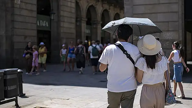 Avrupa'da sıcak hava dalgası etkili oluyor