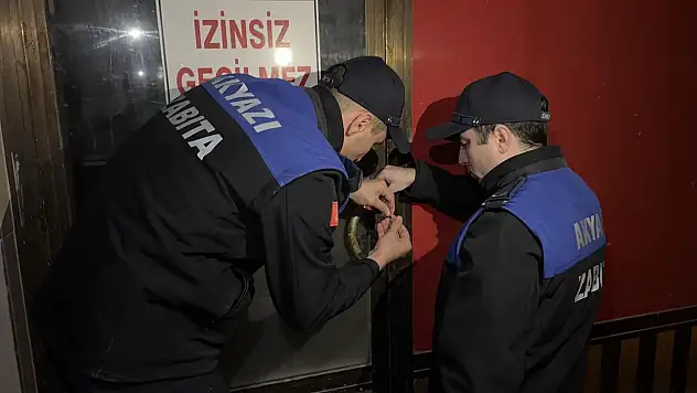 Ayakla hamur yoğuran skandal işletmeye kilit vuruldu