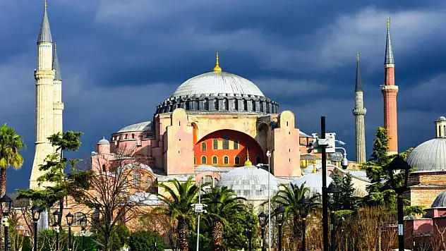 Ayasofya'nın ibadete açılışının 4. yılı